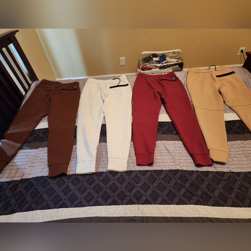 4 pairs of American eagle active joggers size small.